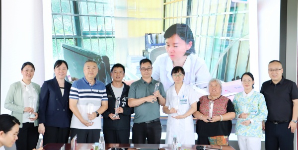 ʮdͬУж|ԺɹekʮφTՄ(hu)Ԓcδ(li)